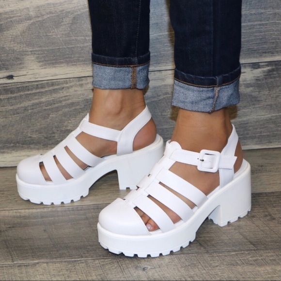 Closed toe chunky sandals Clearance
